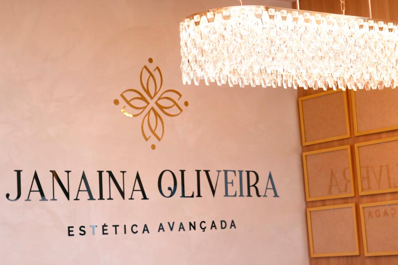 Parede assinatura Janaina Oliveira Estética Avançada